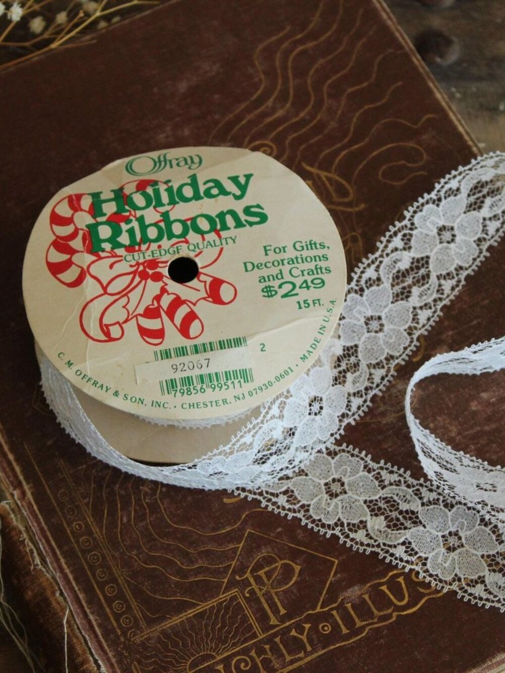 Vintage 1980s White Raschel Floral Lace Trim, Offray 3 Yards, 1.25" Wide